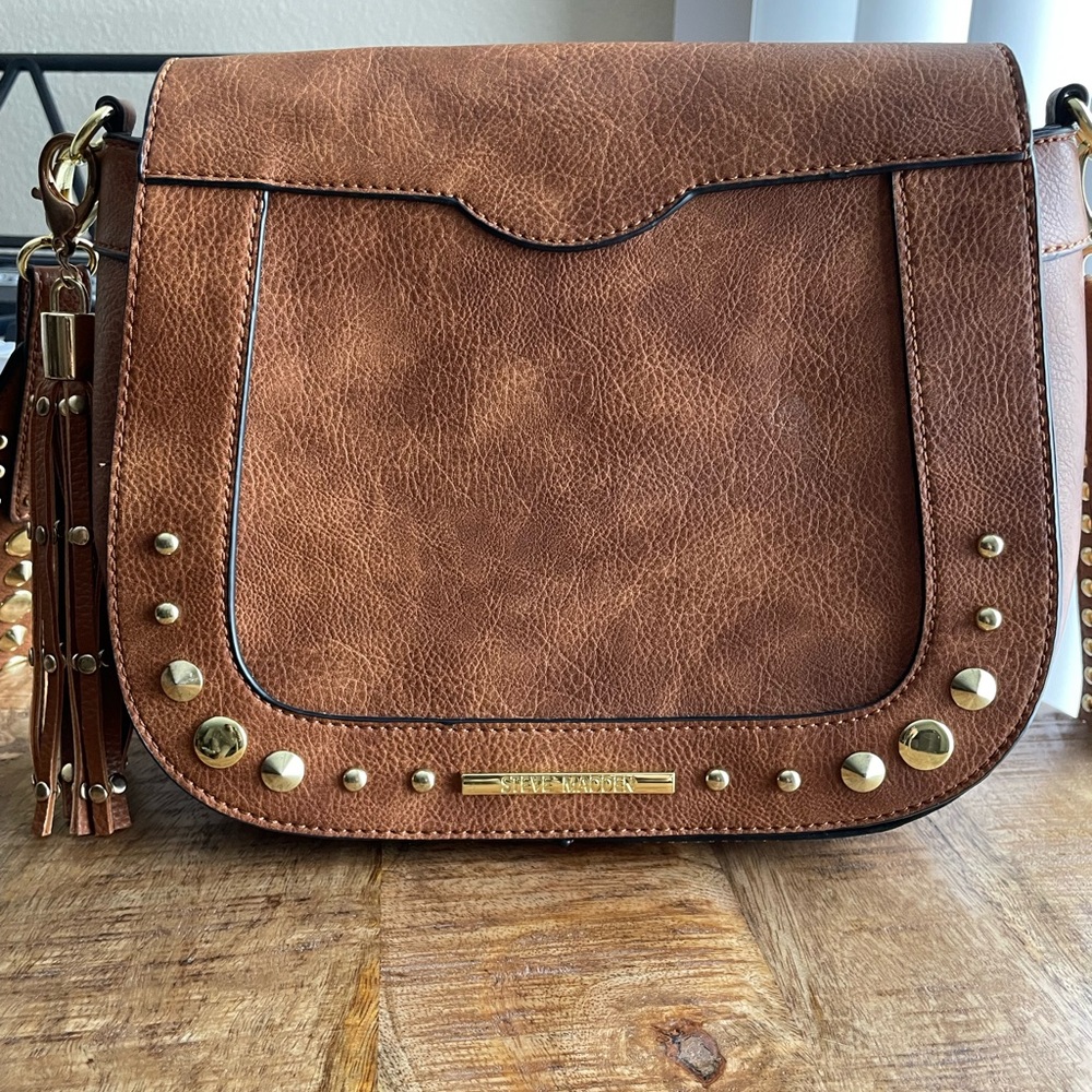 Saddle” style crossbody bag - Steve Madden